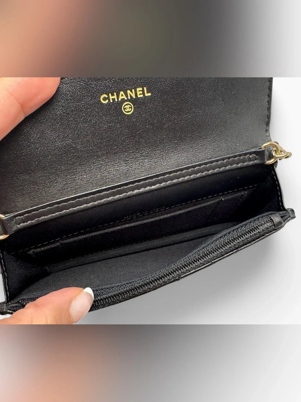 ✨🛍️ Chanel Black Quilted Lambskin Maxi Pearls Mini Crossbody